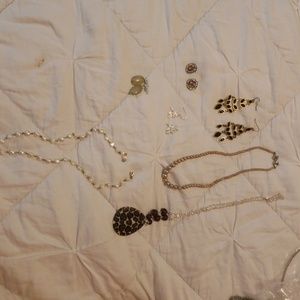 Lot of jewelry